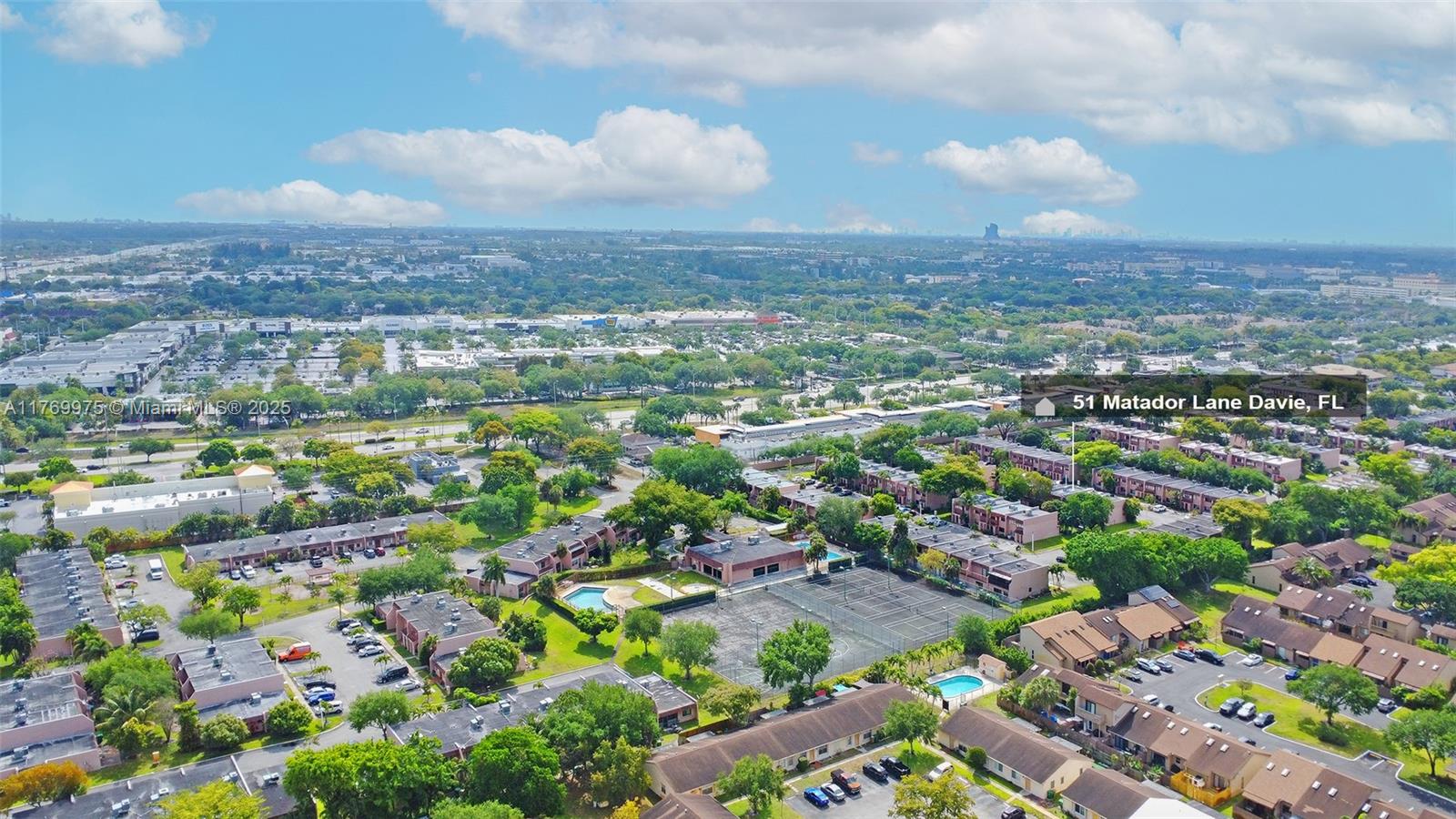 VALENCIA VILLAGE CONDO PH - Residential