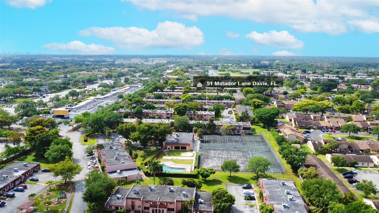 VALENCIA VILLAGE CONDO PH - Residential