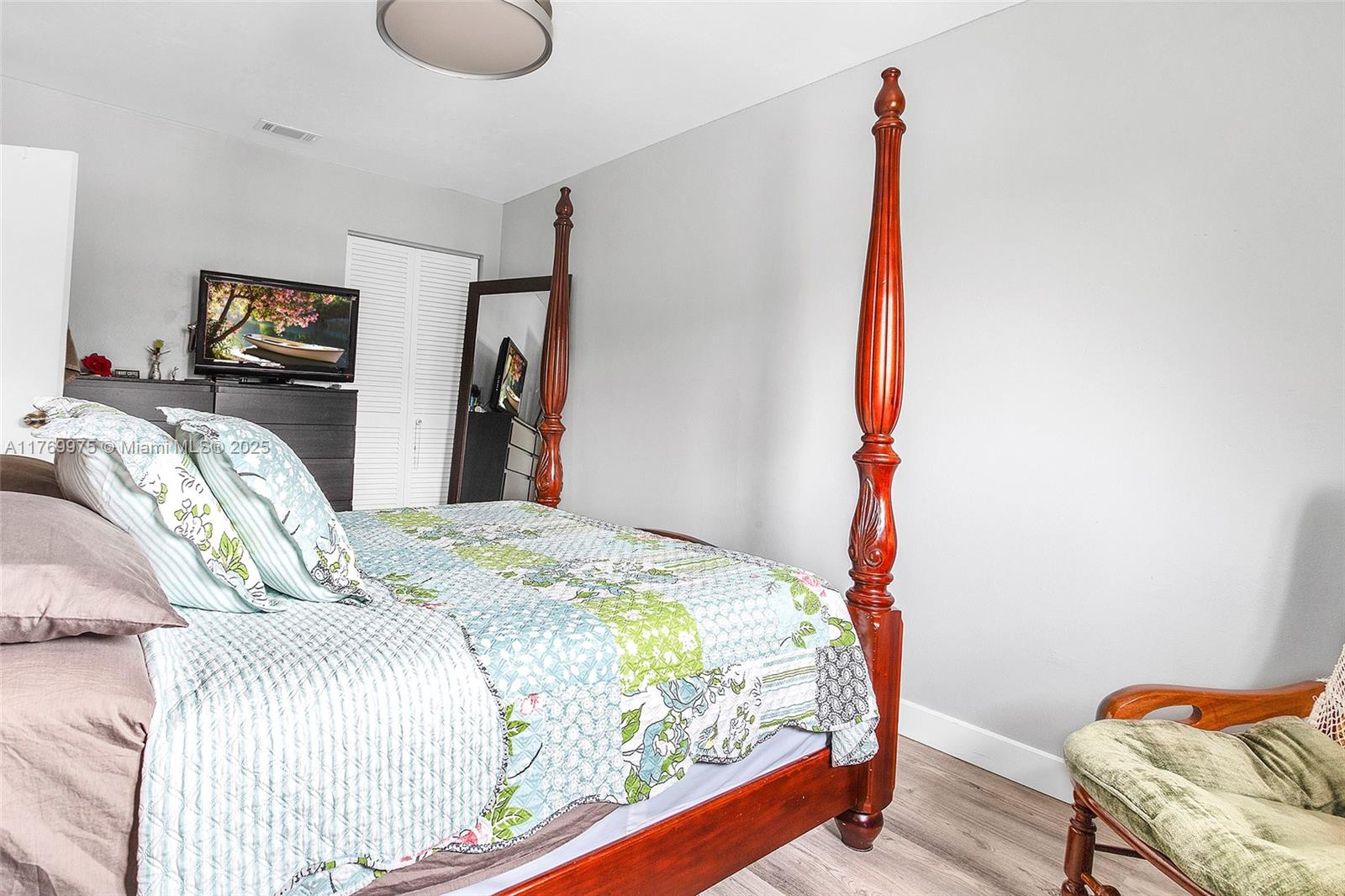 VALENCIA VILLAGE CONDO PH - Residential