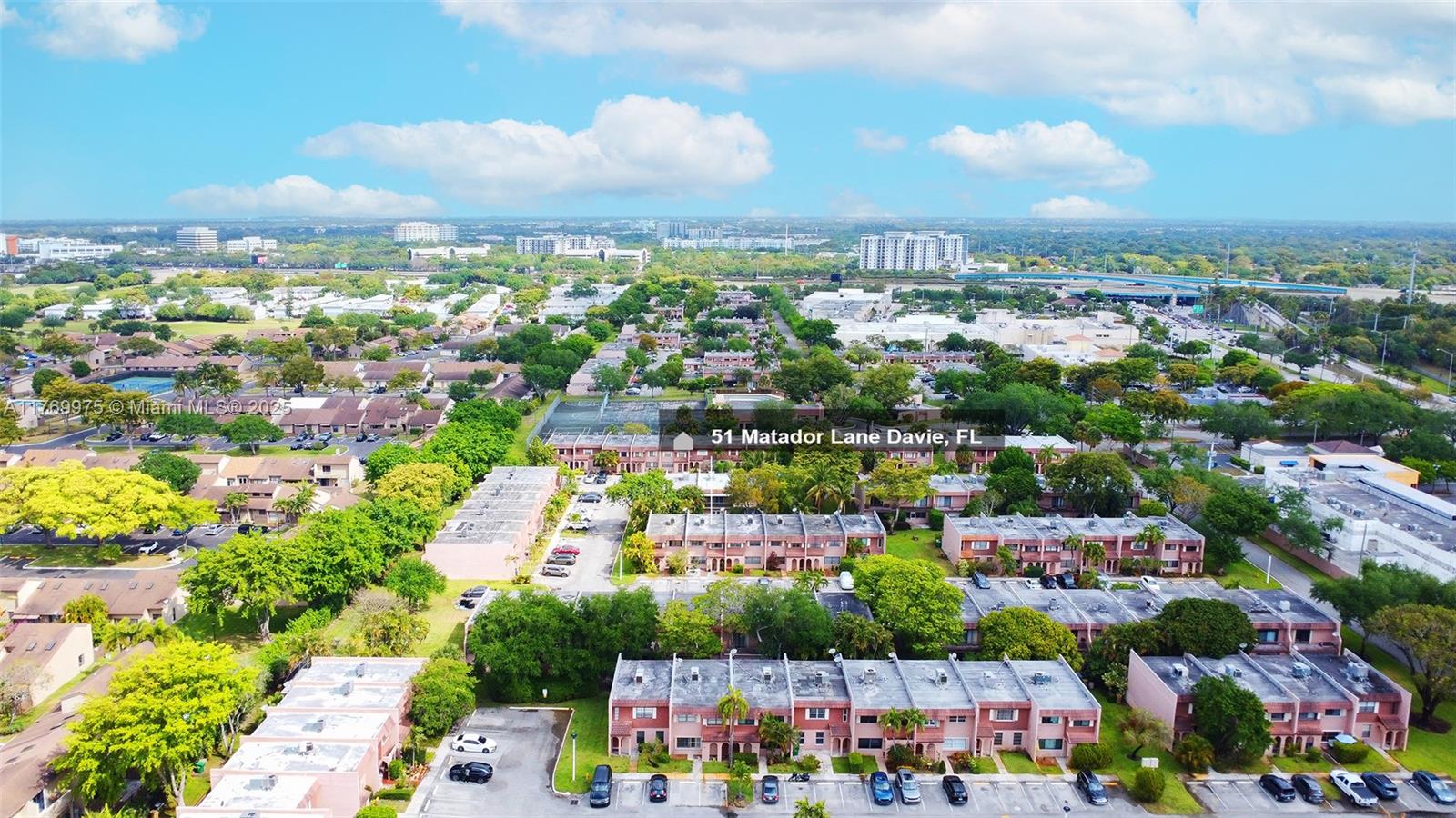 VALENCIA VILLAGE CONDO PH - Residential