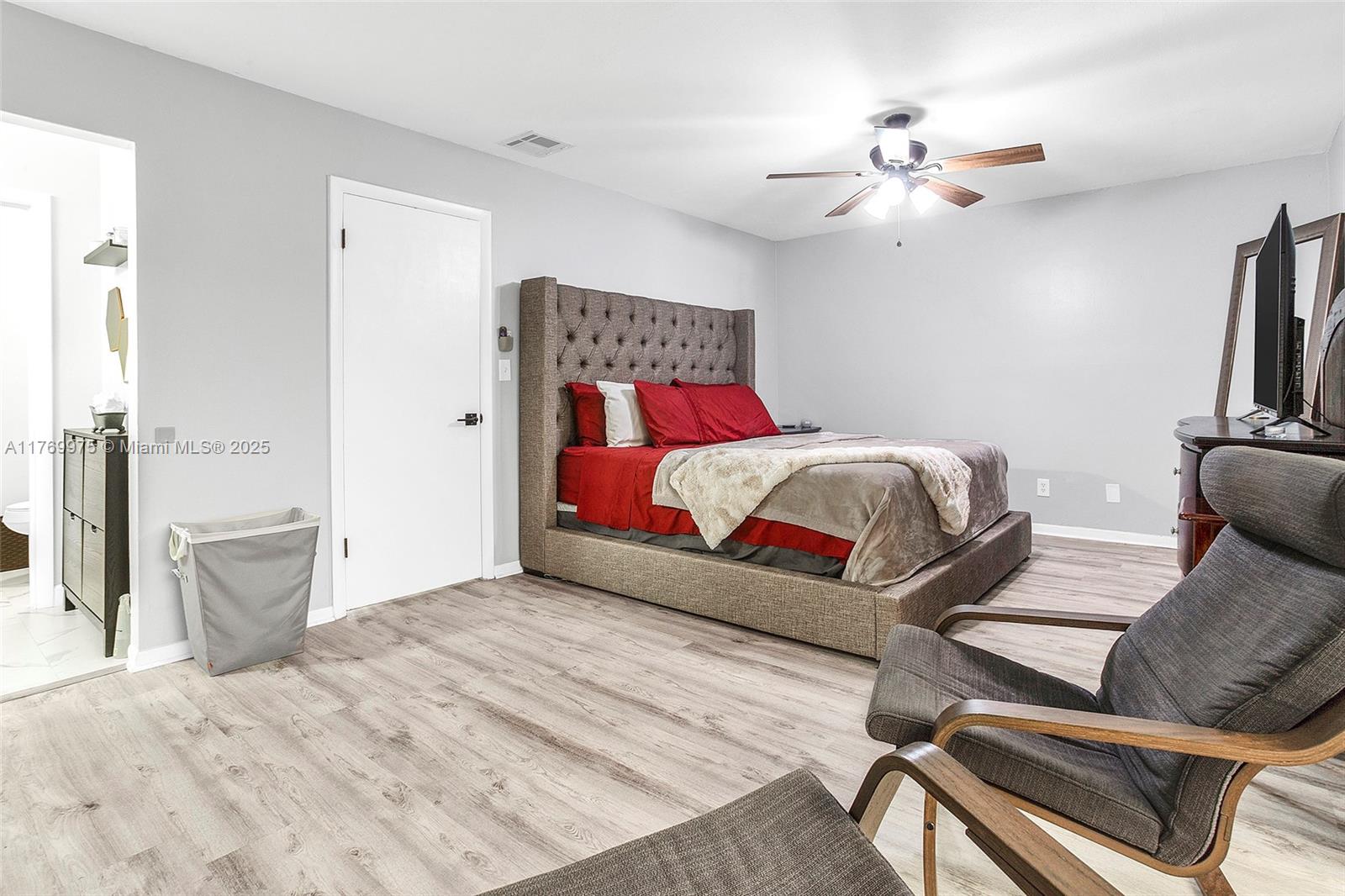 VALENCIA VILLAGE CONDO PH - Residential