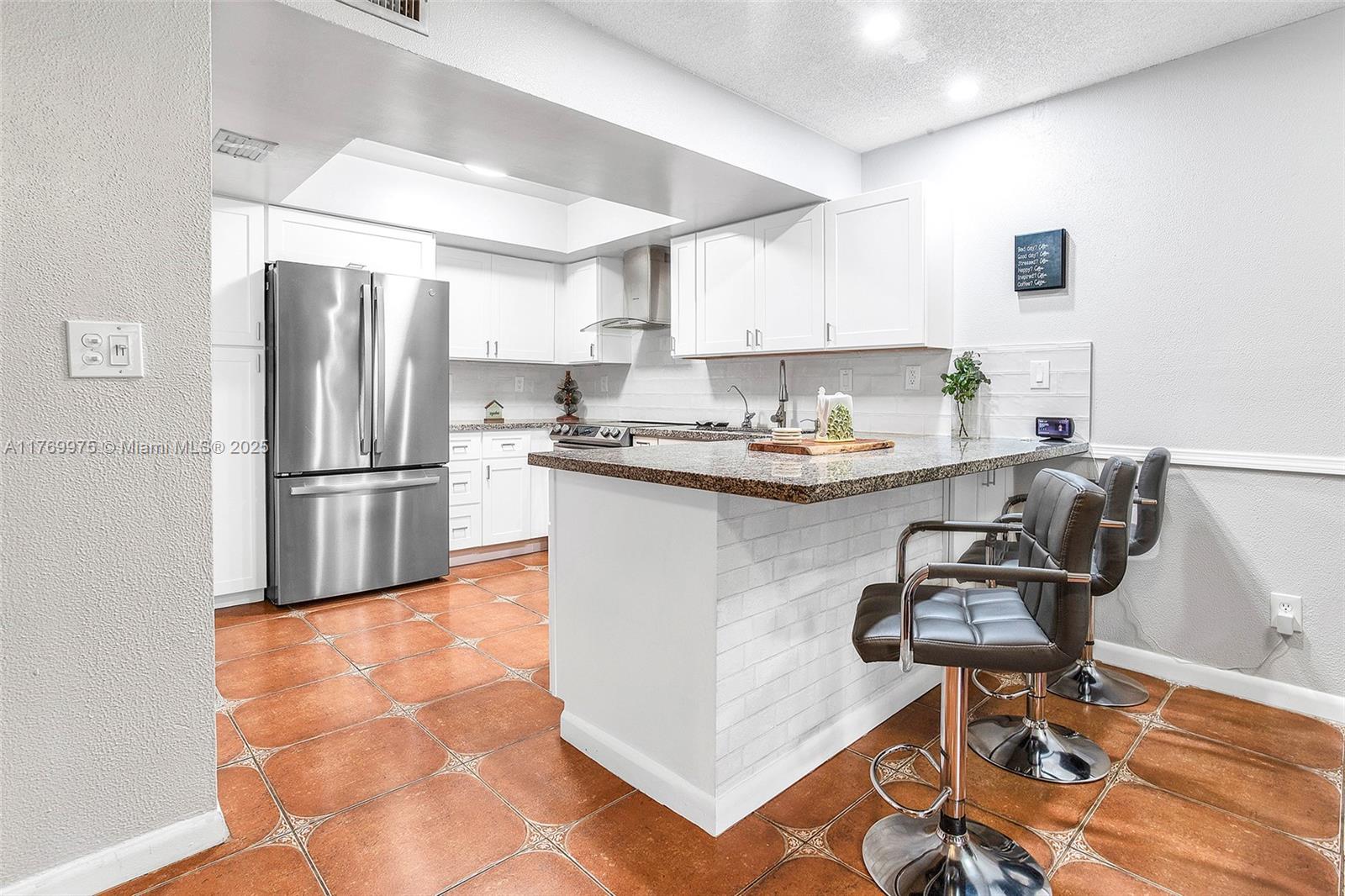 VALENCIA VILLAGE CONDO PH - Residential