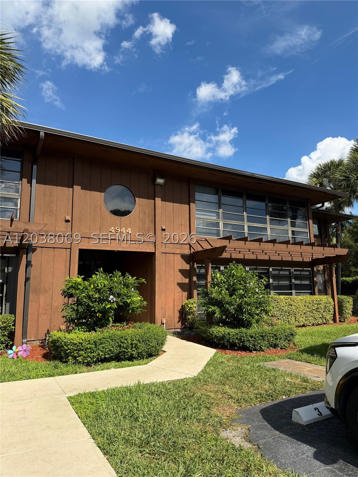 DORAL PARK C CLUB VILLAS - Residential