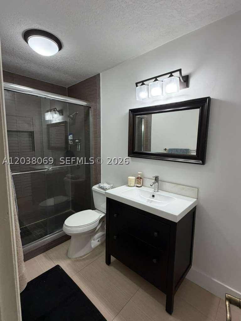 DORAL PARK C CLUB VILLAS - Residential