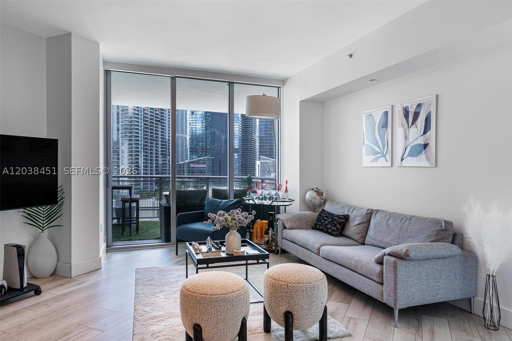 WIND CONDO - Residential Lease