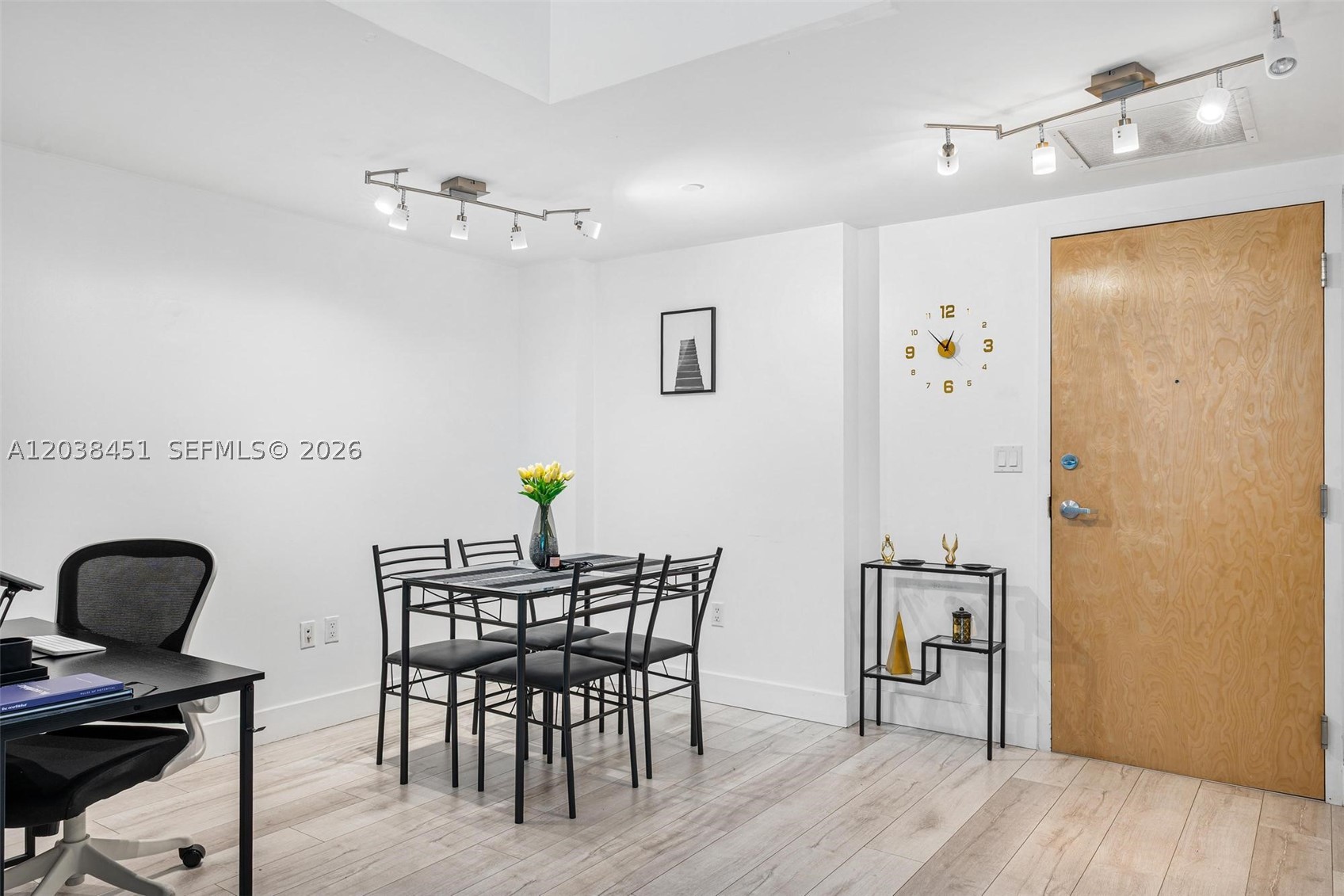 WIND CONDO - Residential Lease