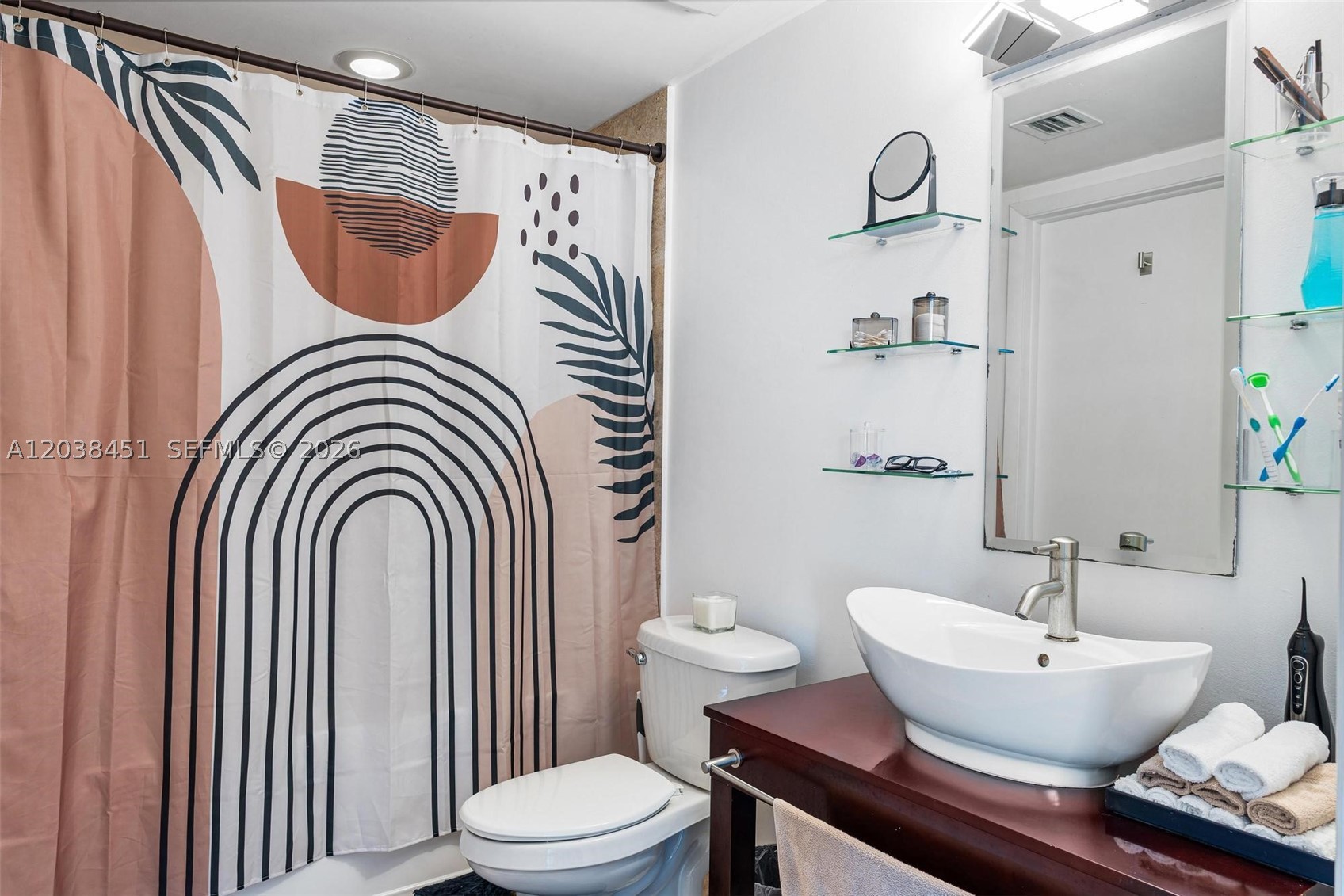 WIND CONDO - Residential Lease