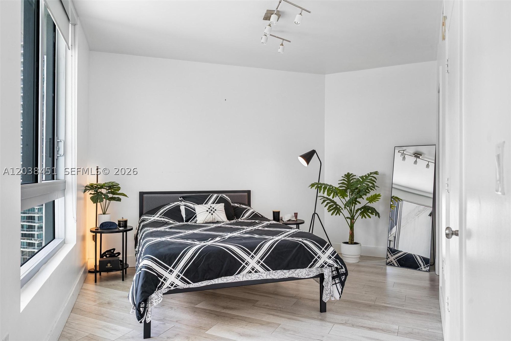 WIND CONDO - Residential Lease