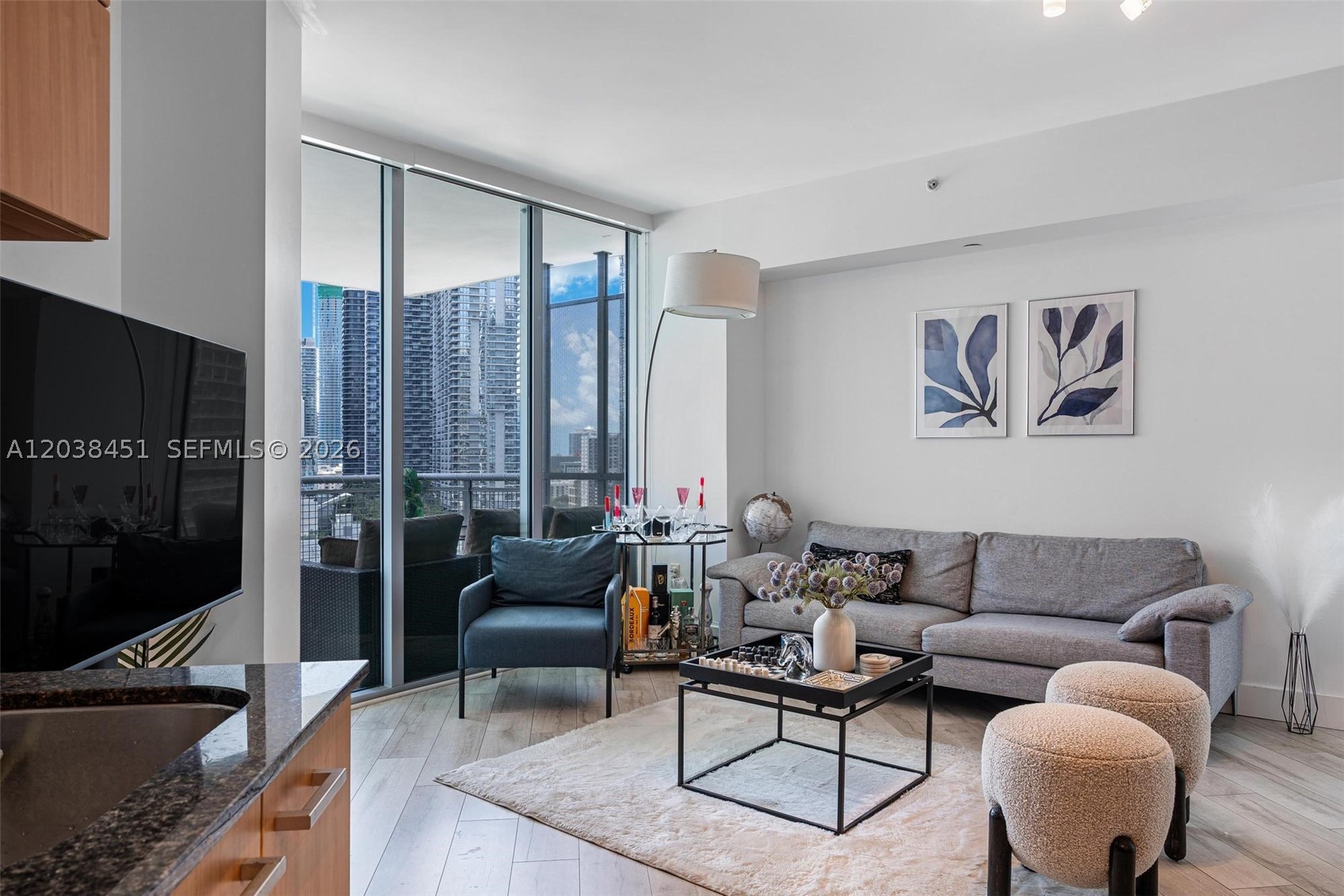 WIND CONDO - Residential Lease