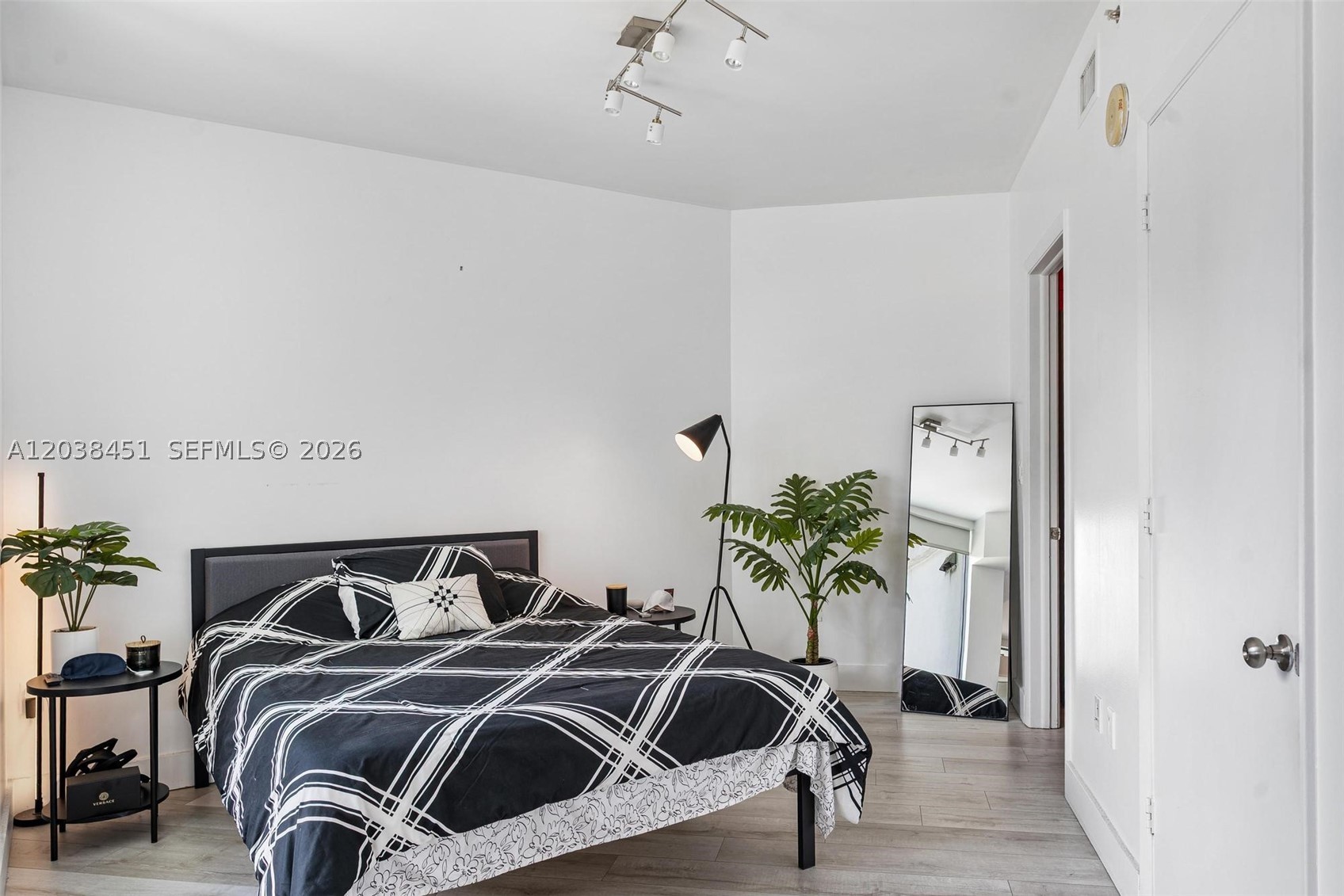 WIND CONDO - Residential Lease