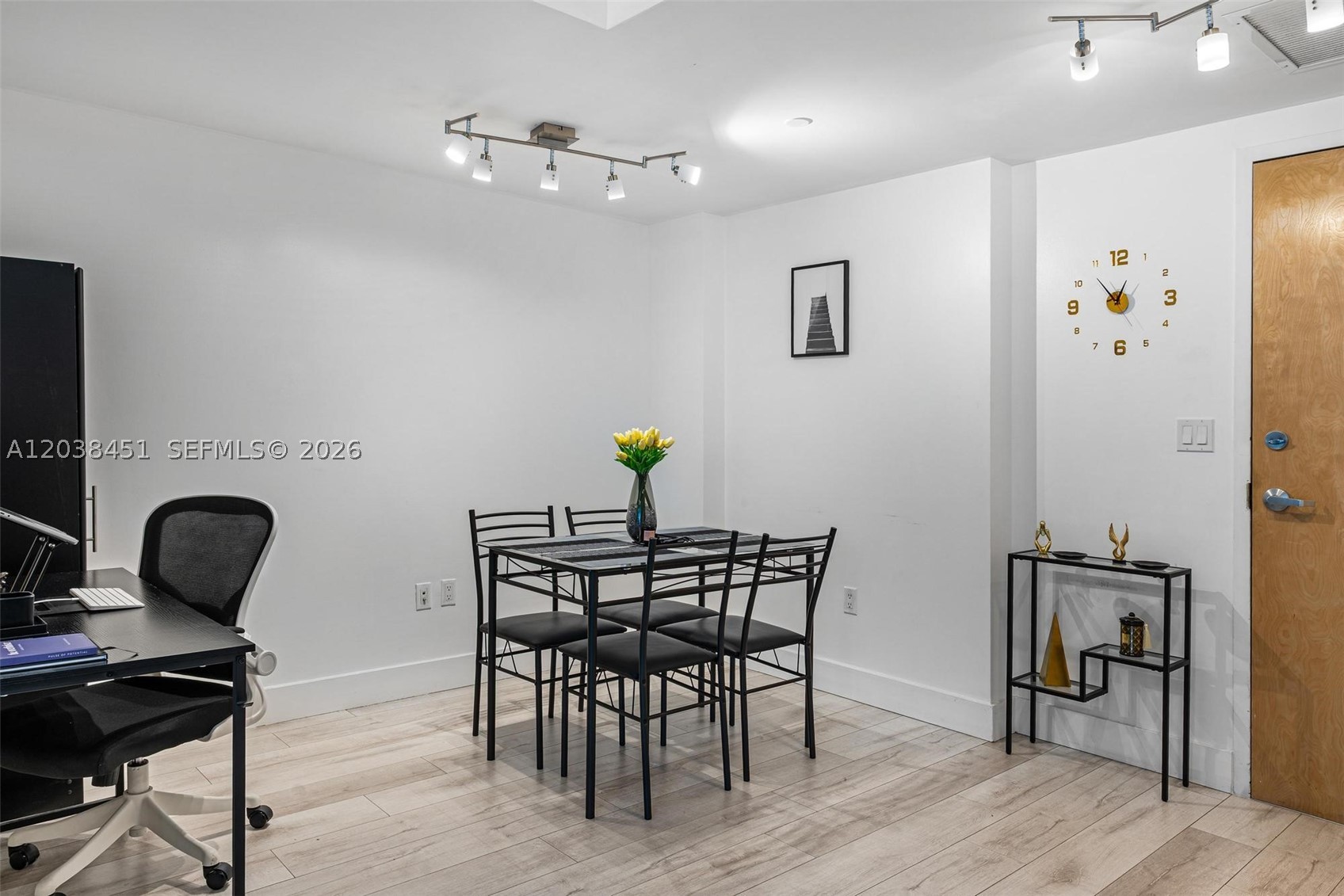 WIND CONDO - Residential Lease