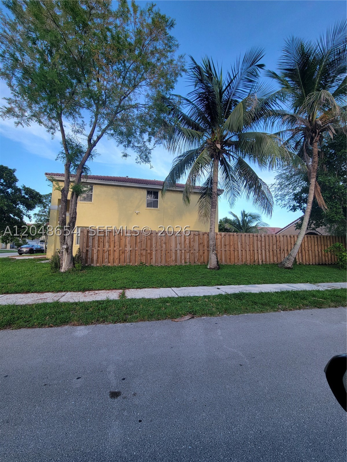 CORAL BAY PARCEL - Residential Lease