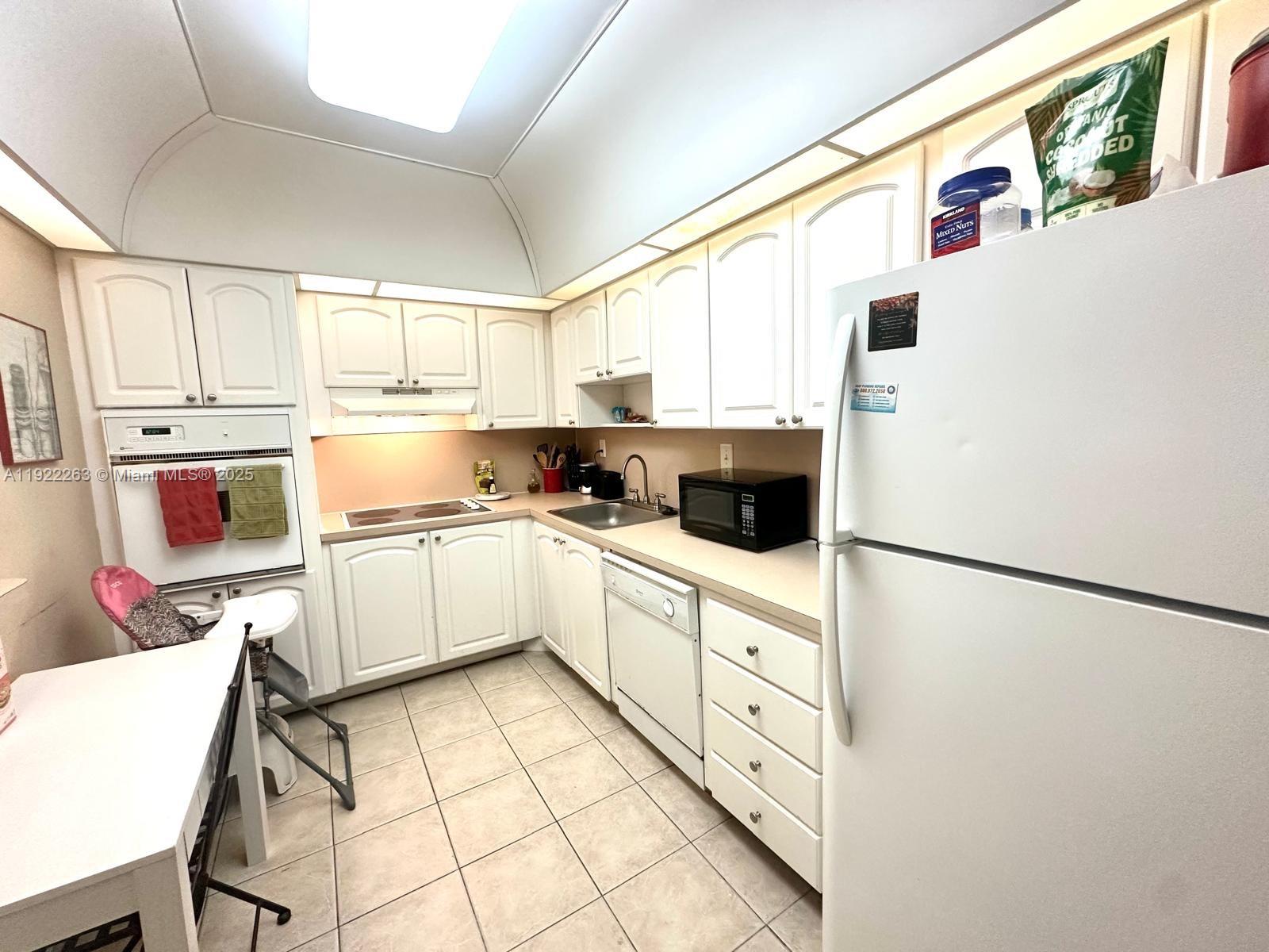 OCEANVIEW BUILDING A COND - Residential