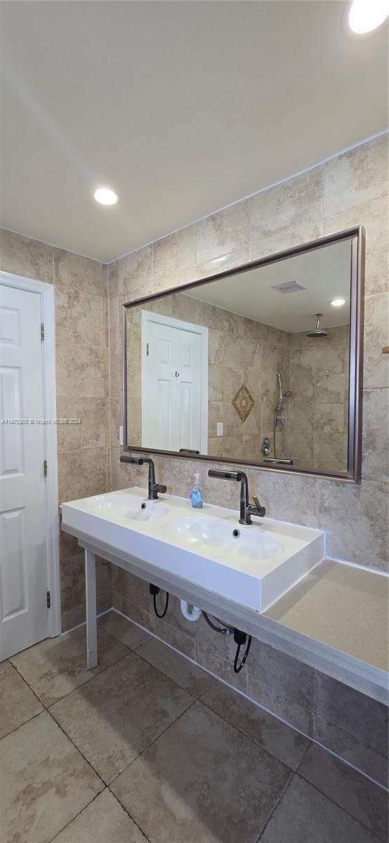 BROWARD HEIGHTS - Residential Lease