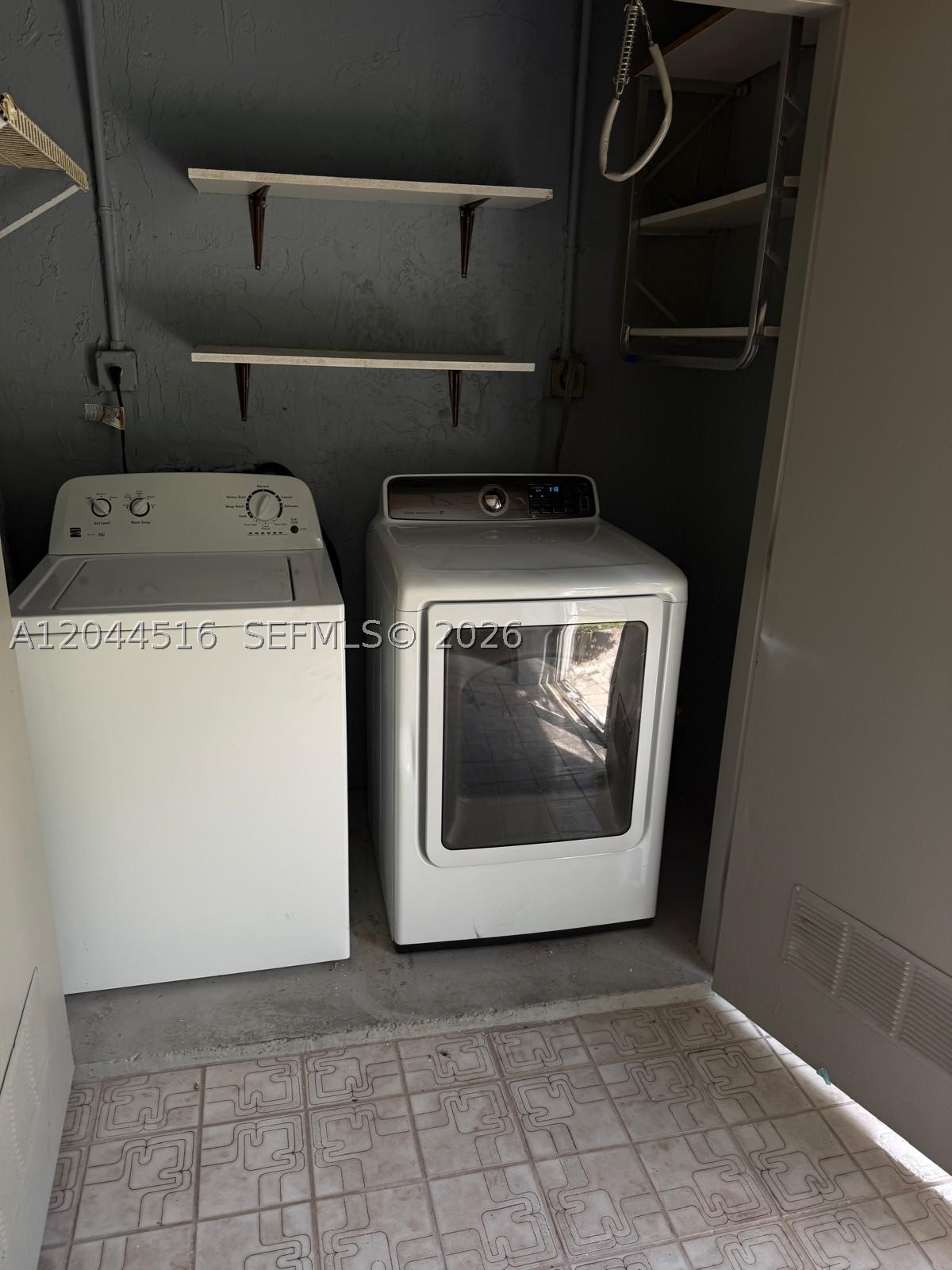 MONTEREY VILLAGE-TWO CONDO - Residential Lease