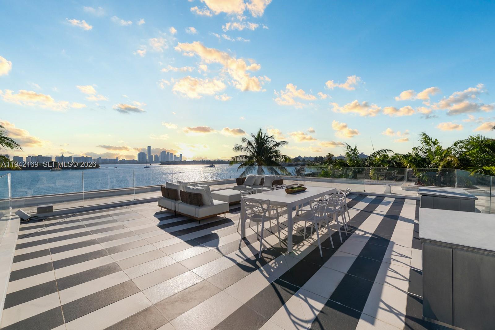 DI LIDO ISLAND - Residential