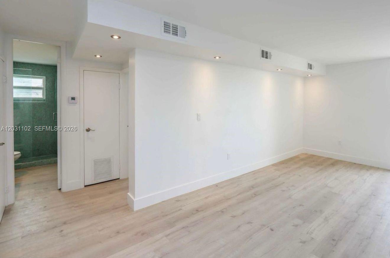 JEFFERSON MANOR CONDO - Residential