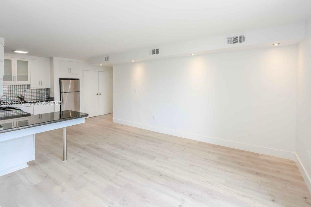 JEFFERSON MANOR CONDO - Residential