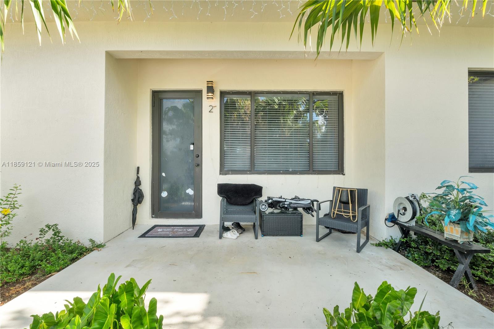 HOLLYWOOD COUNTRY ESTATES - Residential Income