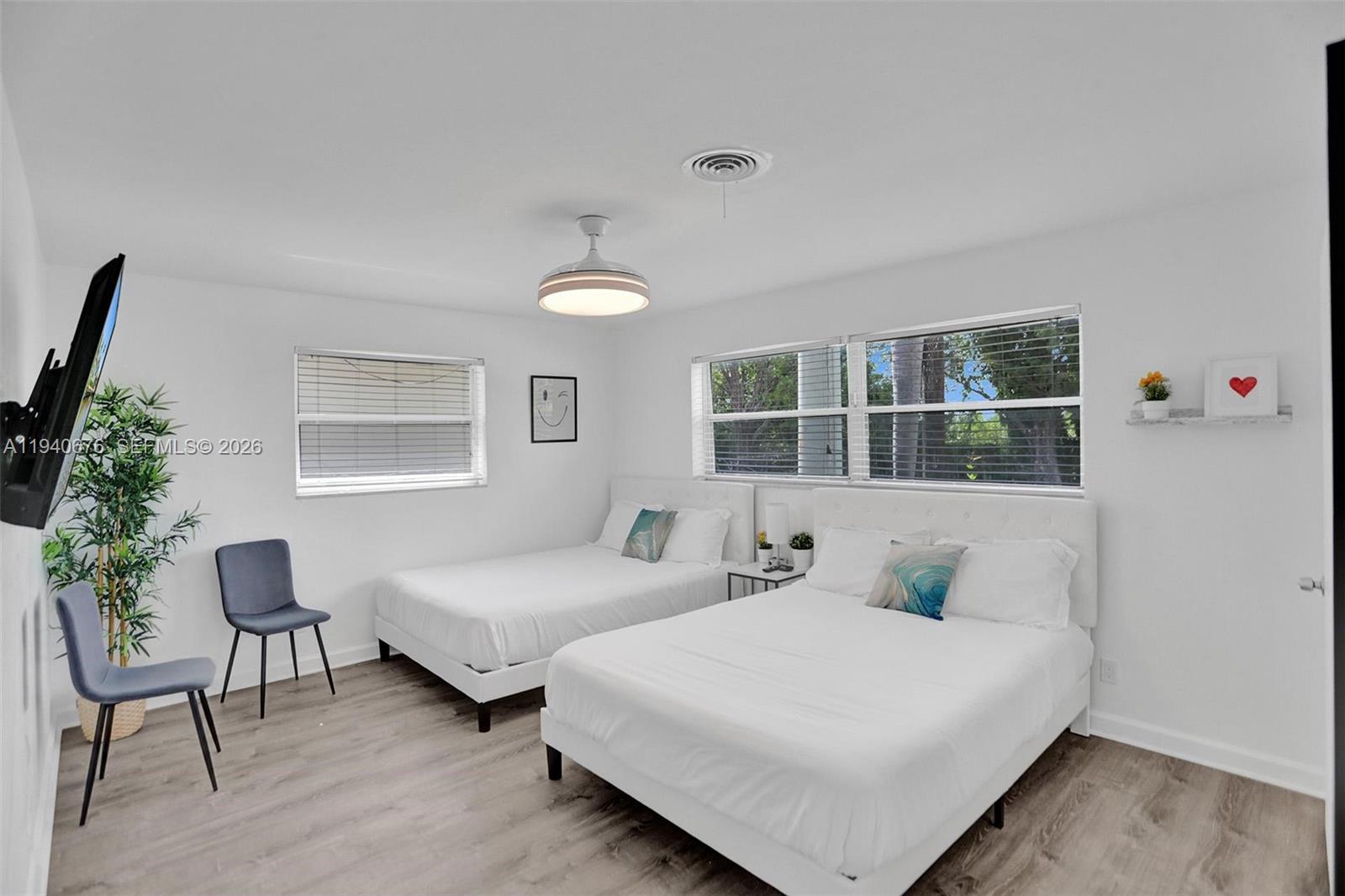 SUNSET ISLES SEC 1 - Residential