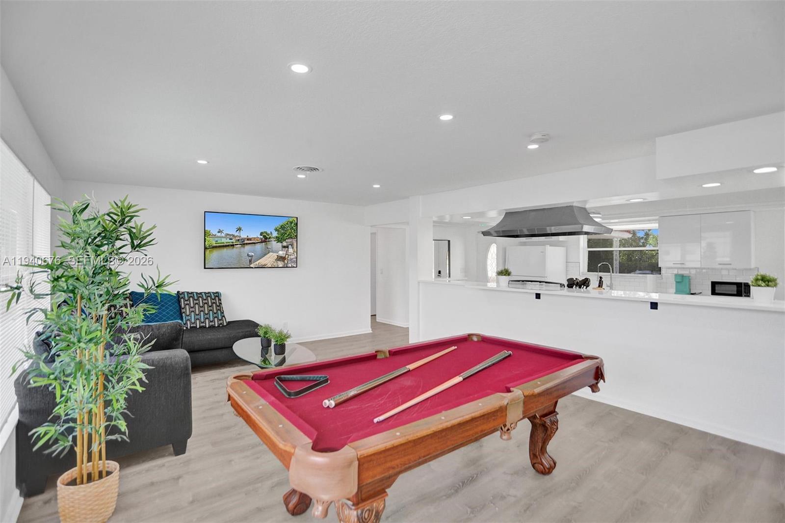 SUNSET ISLES SEC 1 - Residential