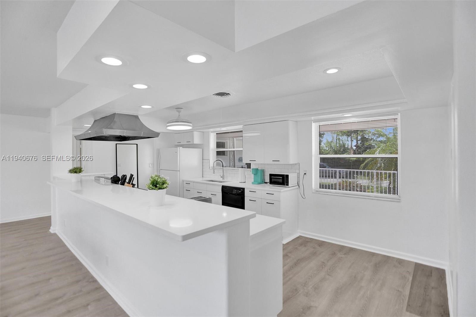 SUNSET ISLES SEC 1 - Residential