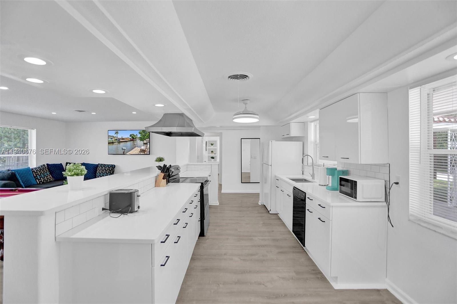 SUNSET ISLES SEC 1 - Residential