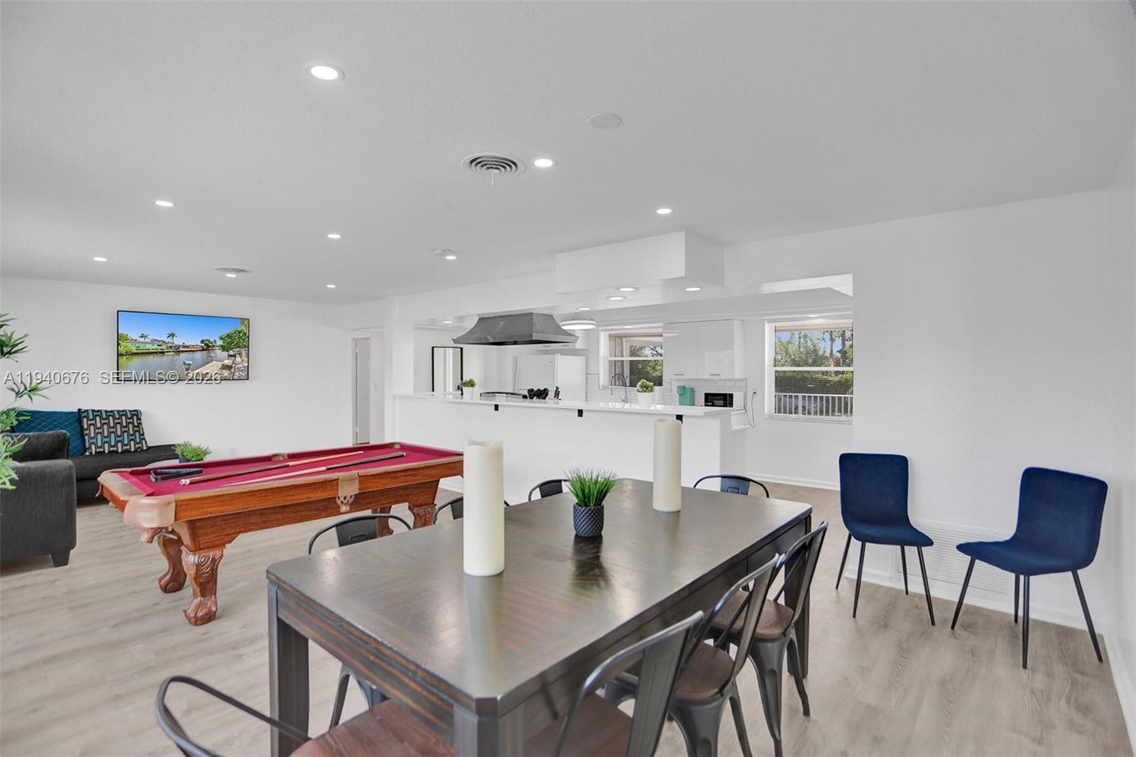 SUNSET ISLES SEC 1 - Residential