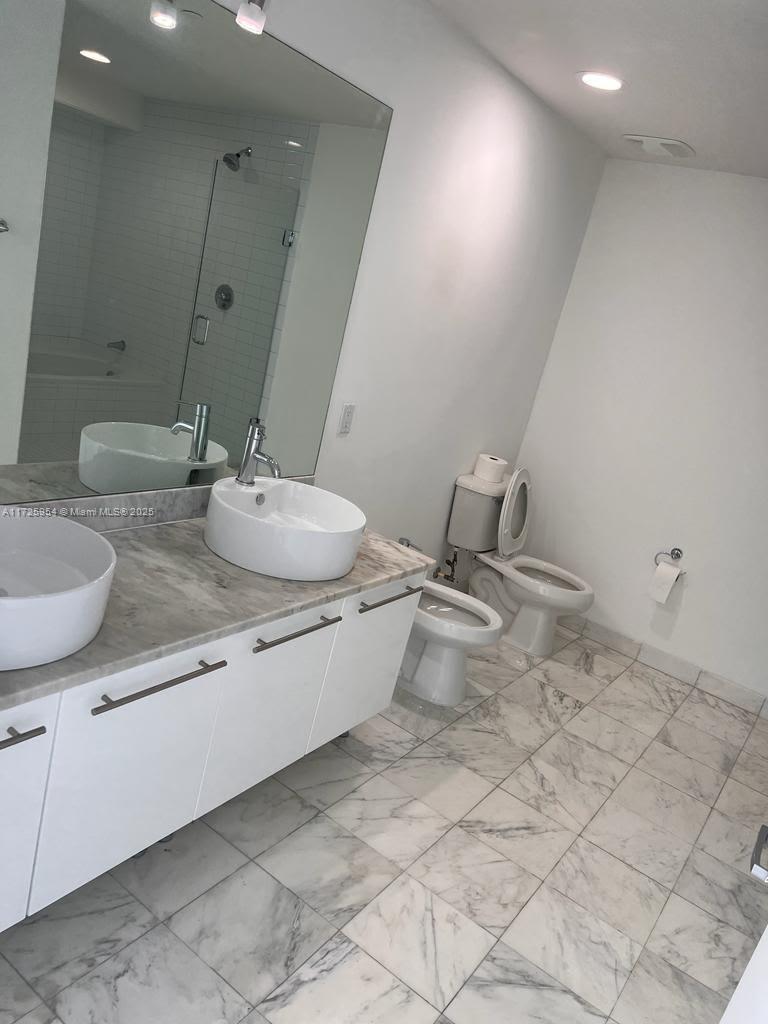 MARINABLUE CONDO - Residential Lease