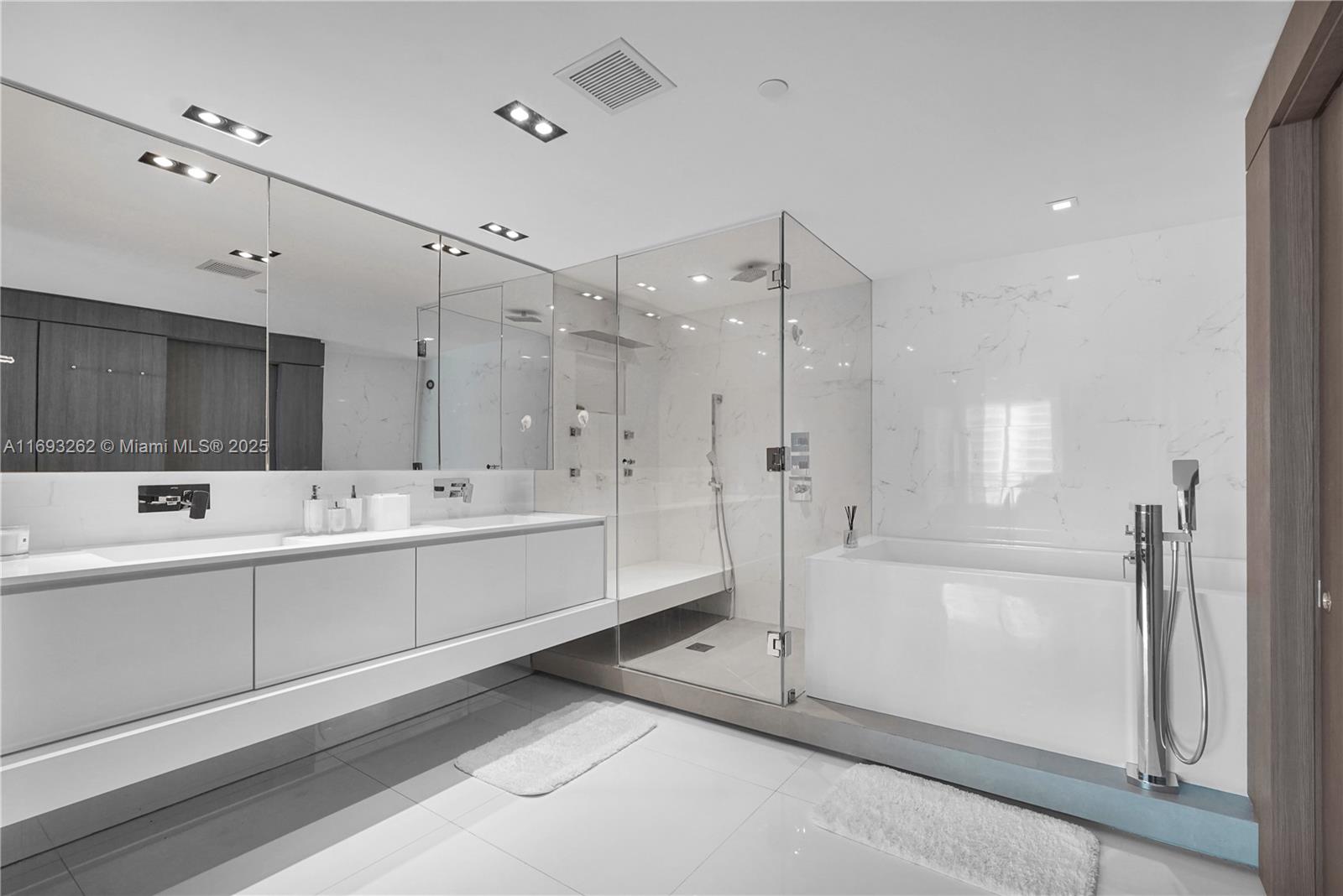 Diplomat Residences - Residential