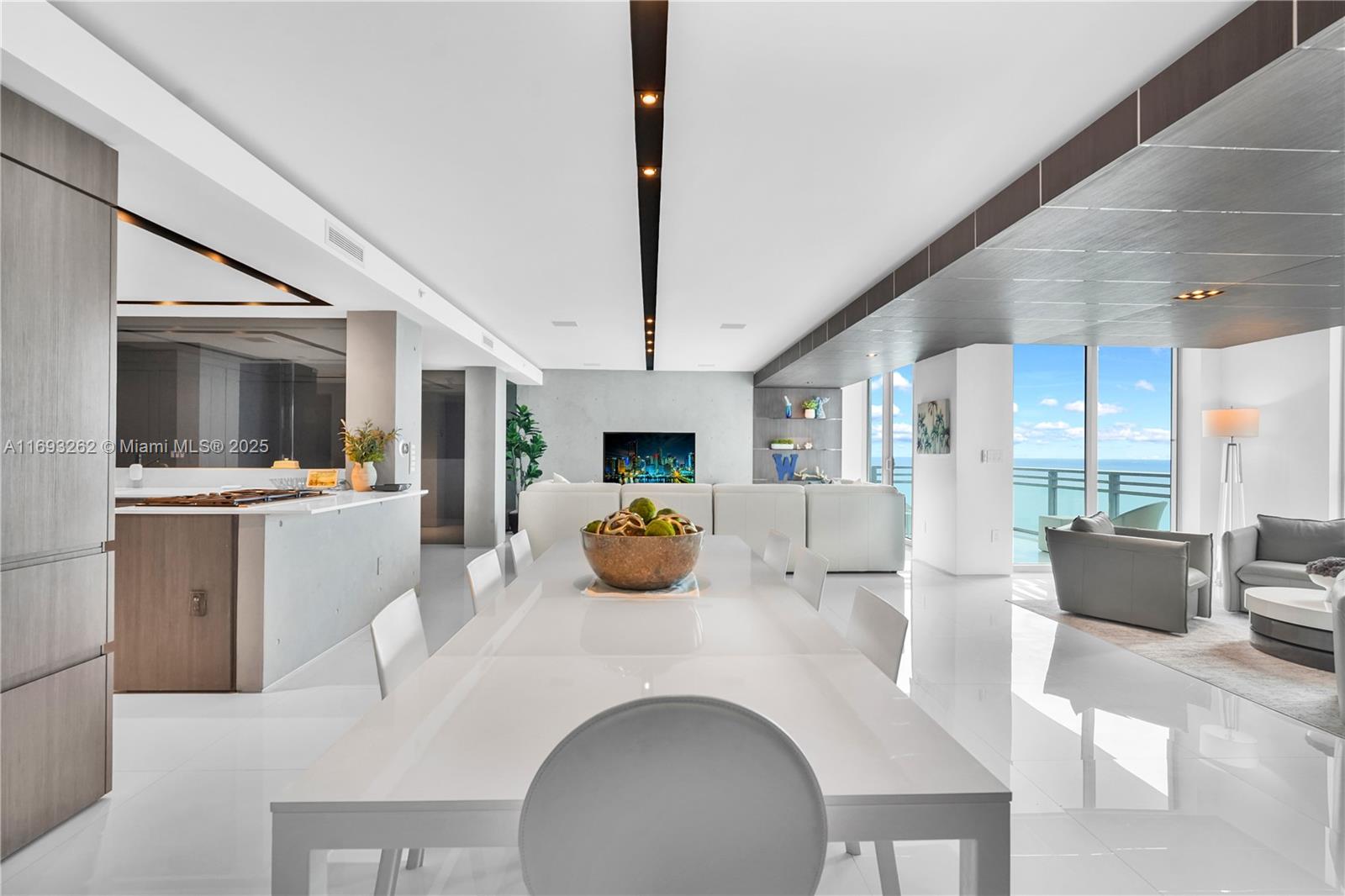 Diplomat Residences - Residential