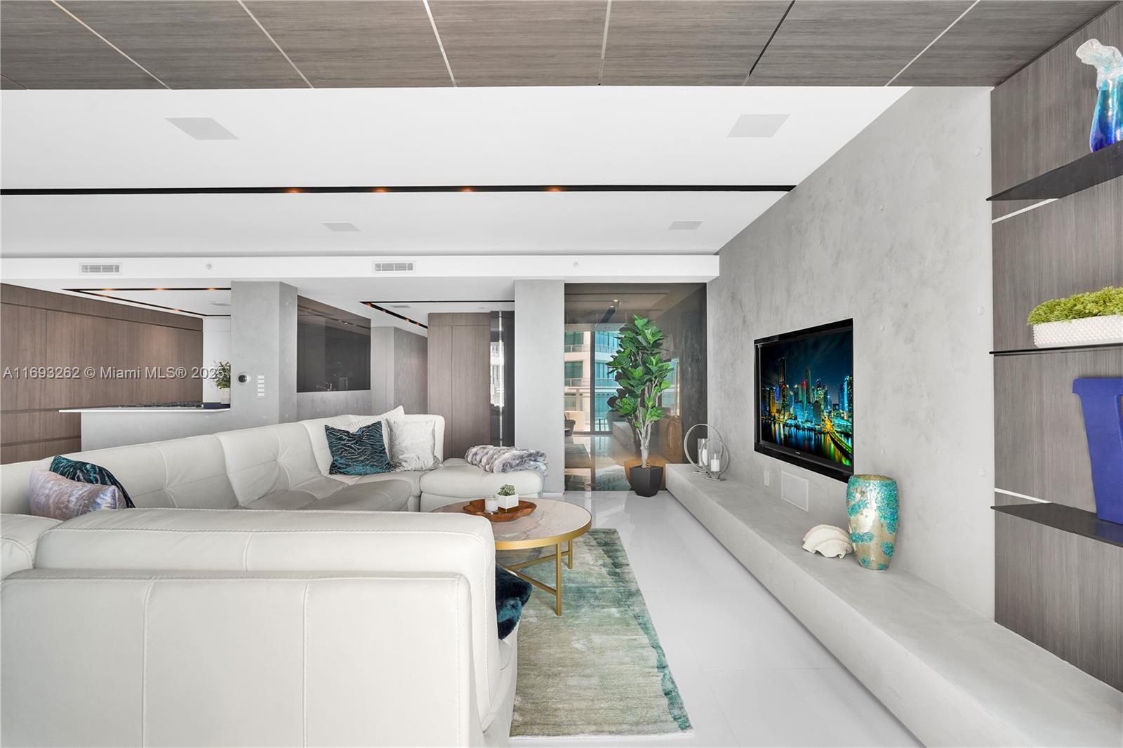 Diplomat Residences - Residential