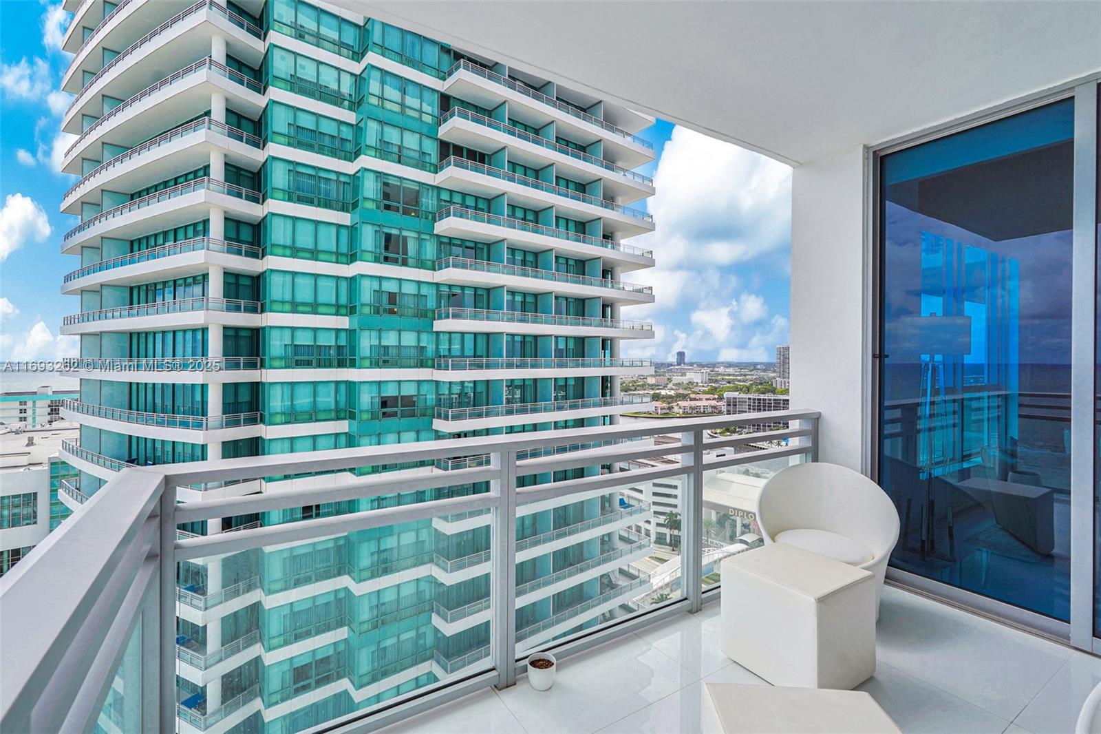 Diplomat Residences - Residential