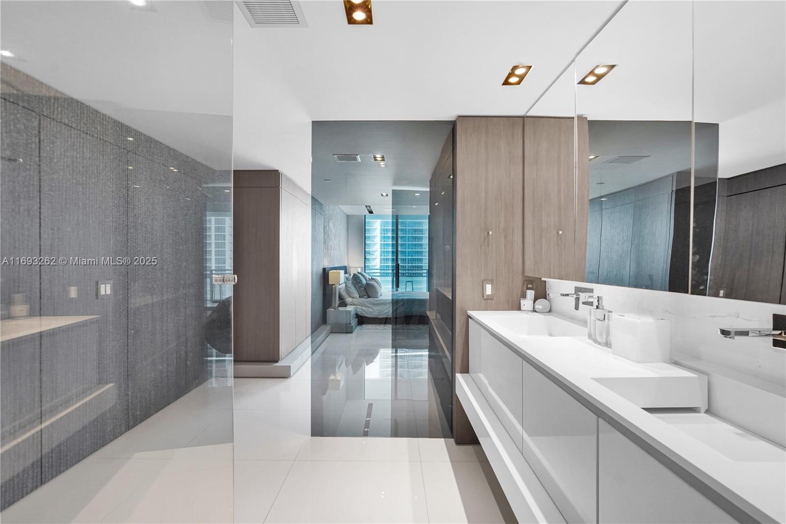 Diplomat Residences - Residential