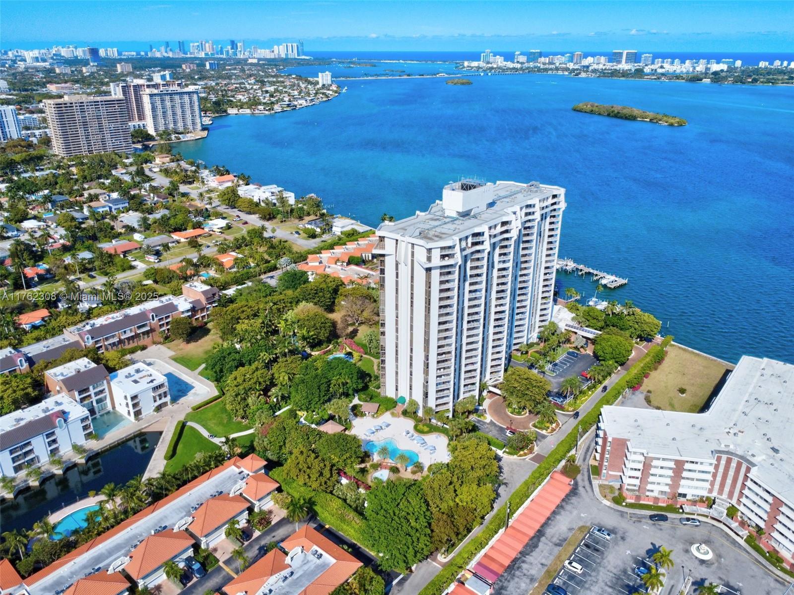 THE TOWERS OF QUAYSIDE CO - Residential