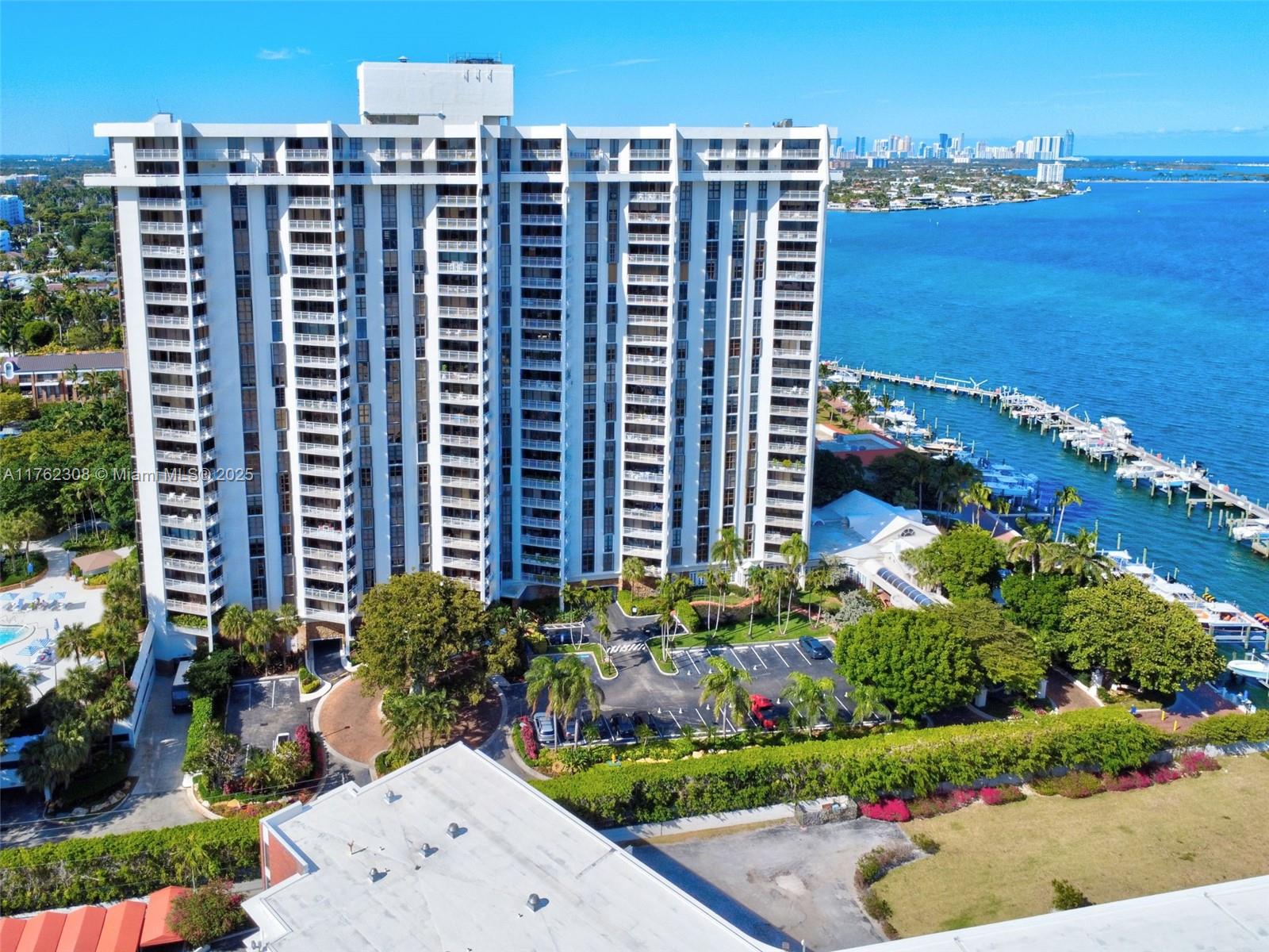 THE TOWERS OF QUAYSIDE CO - Residential