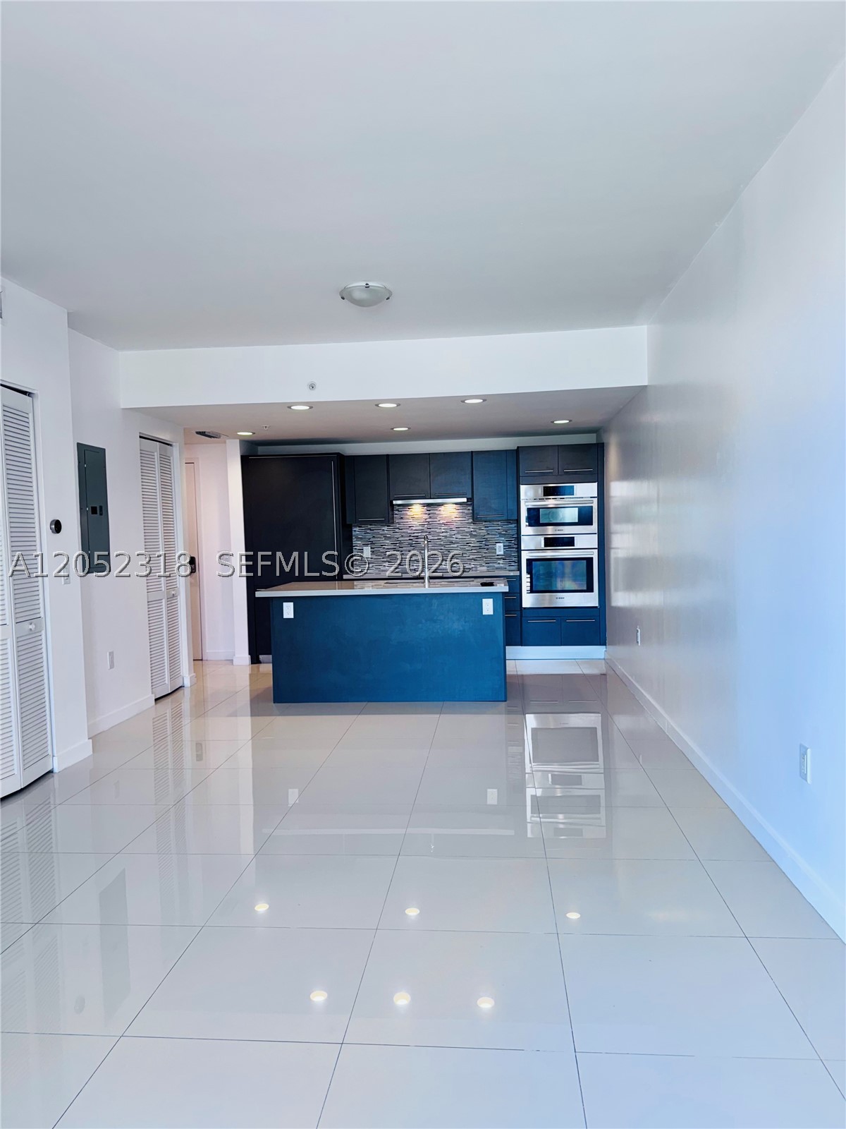 GRAND BAY COMMONS SOUTH - Residential Lease