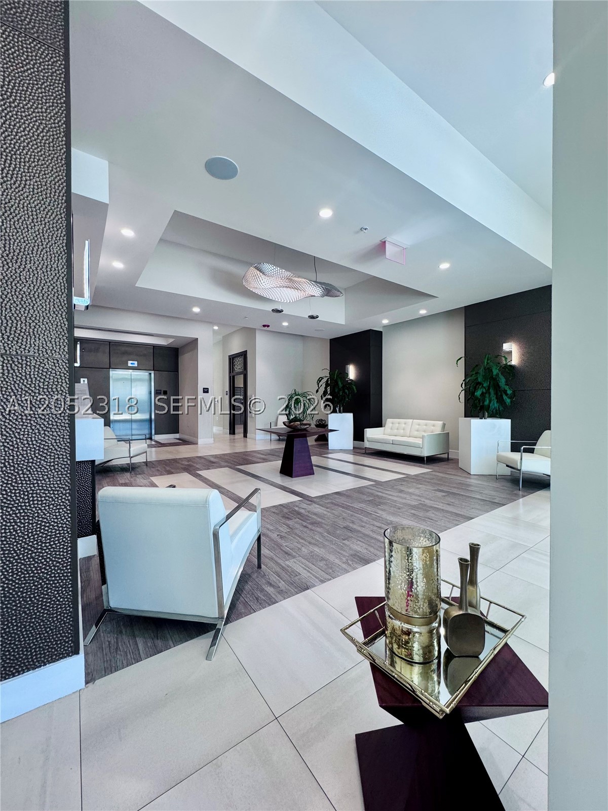 GRAND BAY COMMONS SOUTH - Residential Lease