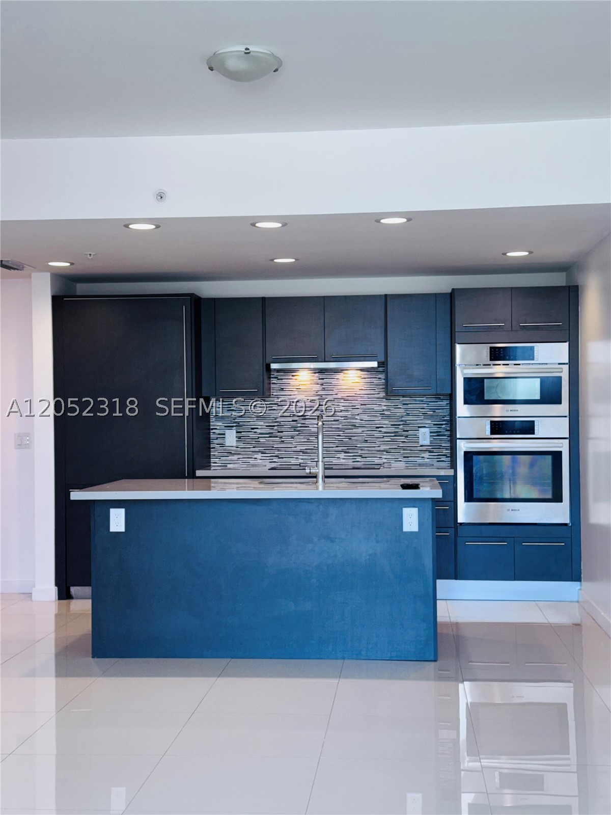 GRAND BAY COMMONS SOUTH - Residential Lease
