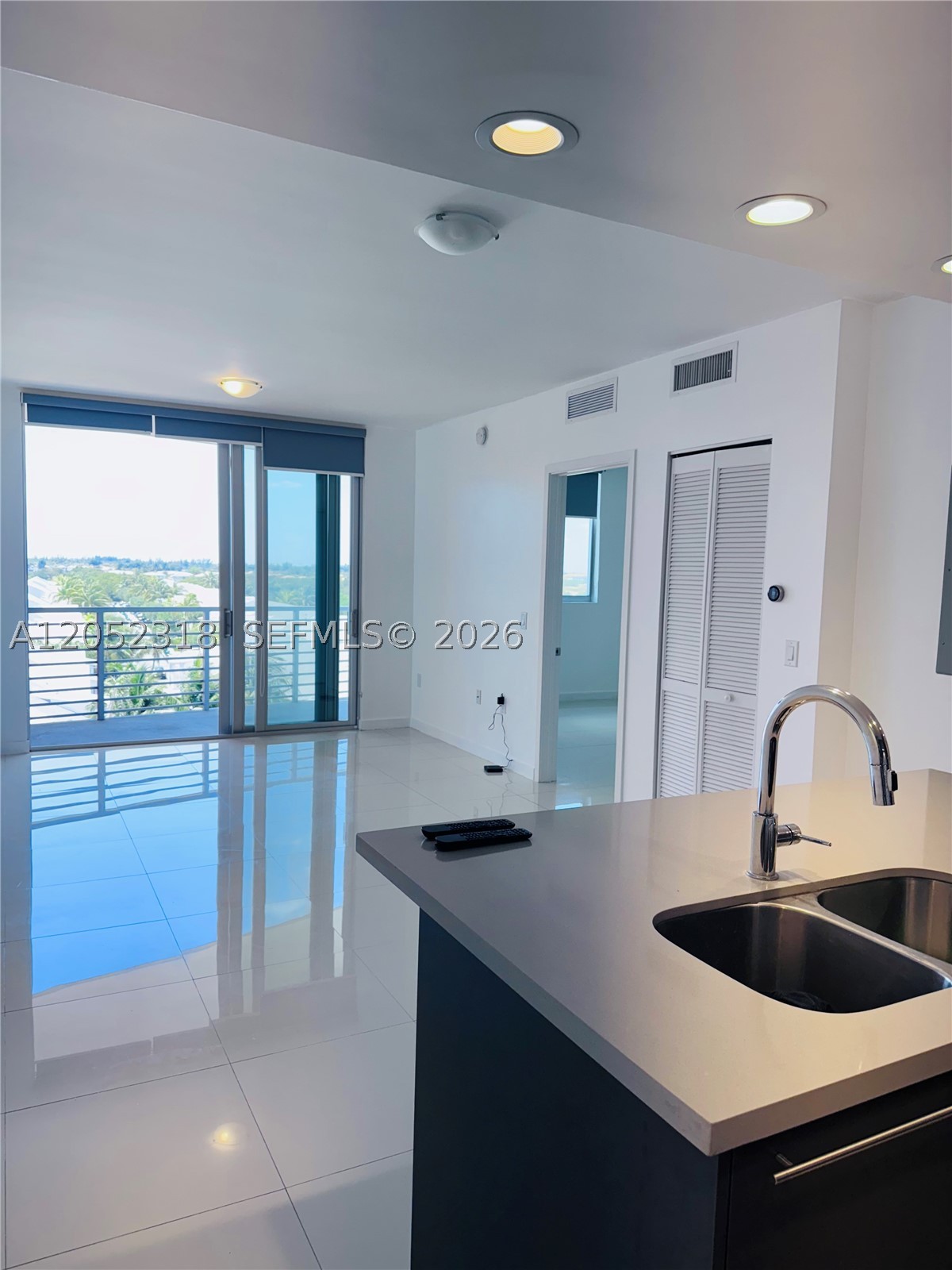 GRAND BAY COMMONS SOUTH - Residential Lease