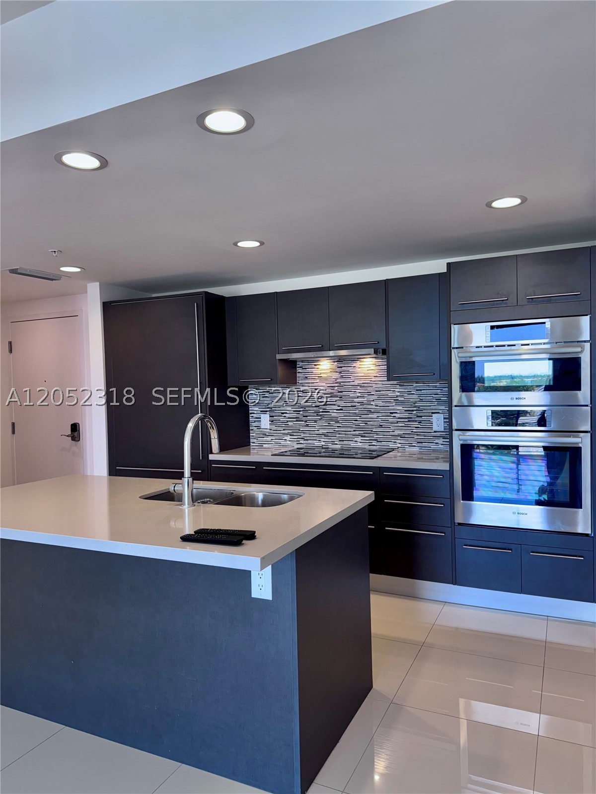 GRAND BAY COMMONS SOUTH - Residential Lease