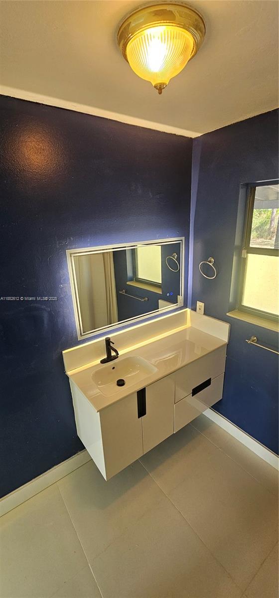 LAKEWOOD PARK UNIT 10 - Residential Lease