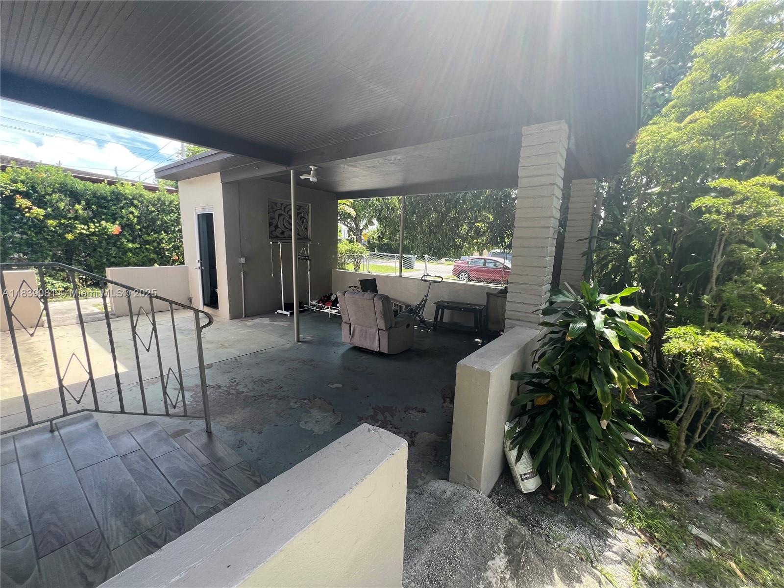 BISCAYNE VILLAGE HEIGHTS - Residential
