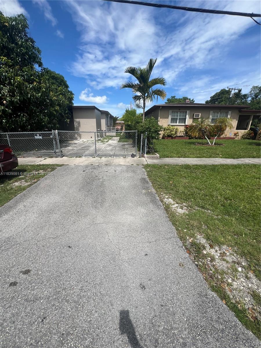 BISCAYNE VILLAGE HEIGHTS - Residential