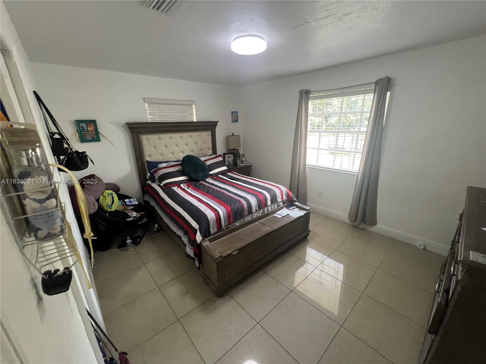 BISCAYNE VILLAGE HEIGHTS - Residential