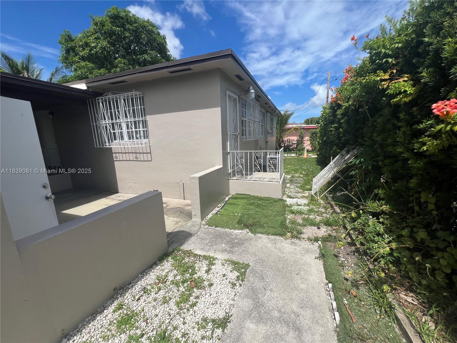 BISCAYNE VILLAGE HEIGHTS - Residential
