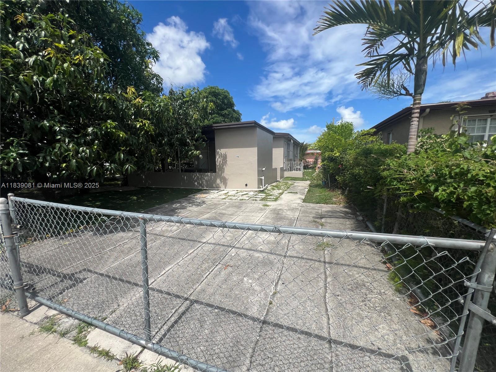 BISCAYNE VILLAGE HEIGHTS - Residential