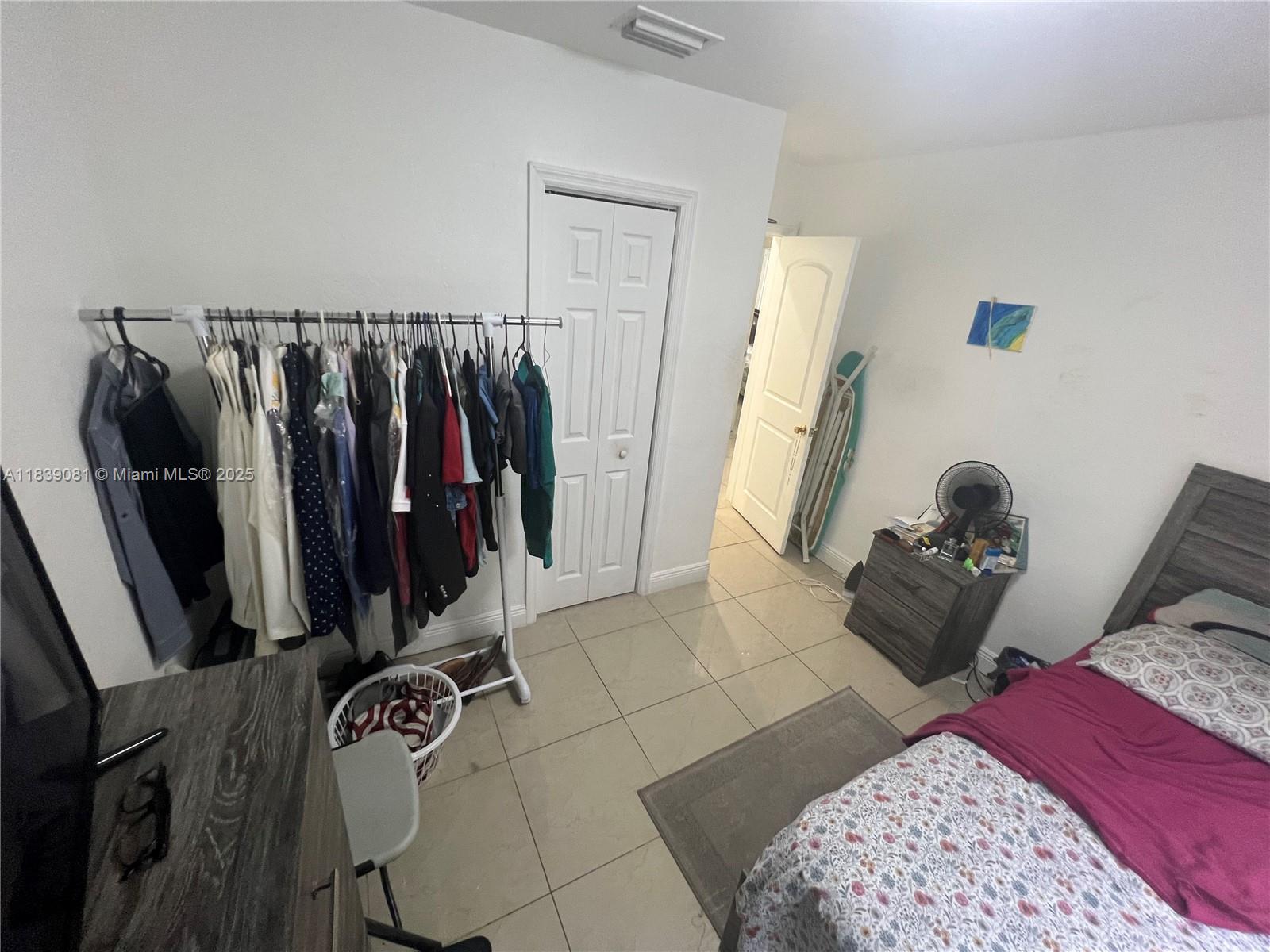 BISCAYNE VILLAGE HEIGHTS - Residential