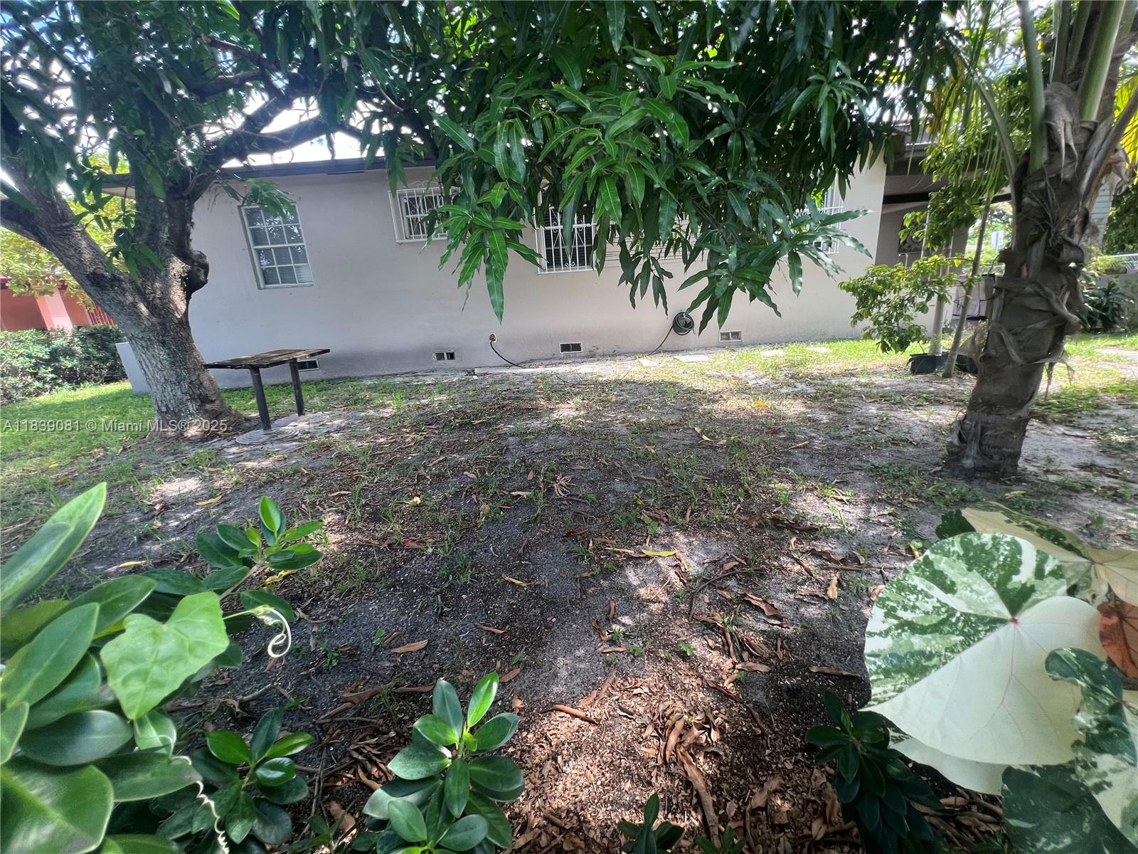 BISCAYNE VILLAGE HEIGHTS - Residential