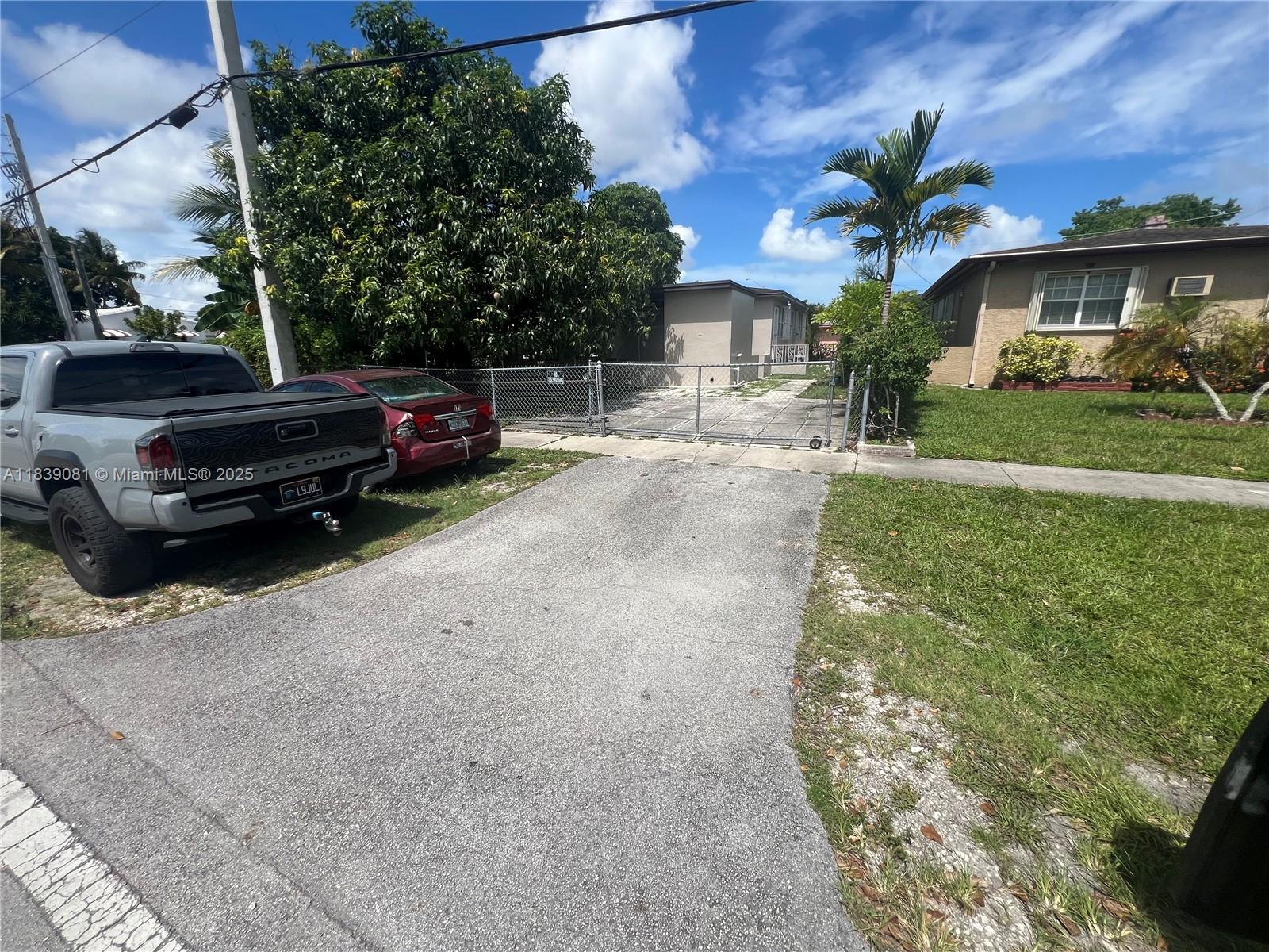 BISCAYNE VILLAGE HEIGHTS - Residential